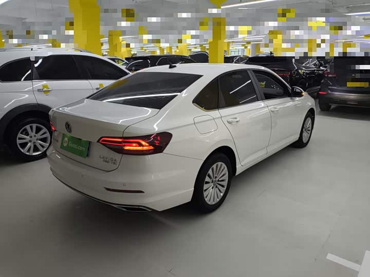 Фото 7 - Volkswagen Lavida