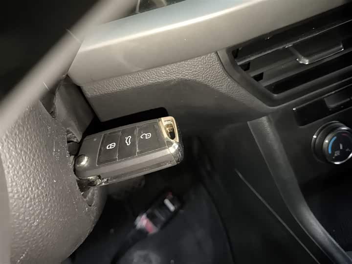 Фото 9 - Volkswagen Lavida