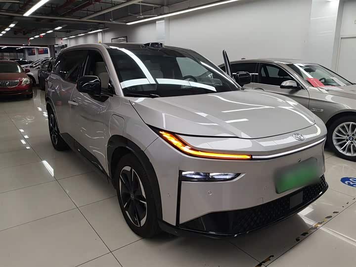 Фото 4 - Toyota bZ3X