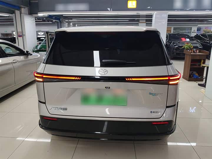 Фото 6 - Toyota bZ3X