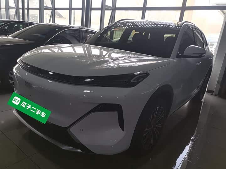 Фото 2 - Geely Galaxy Starship 7