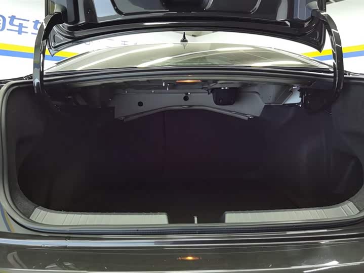 Фото 4 - Volkswagen Sagitar L