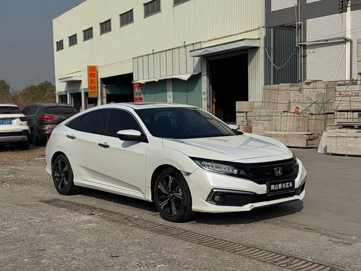 Фото 3 - Honda Civic