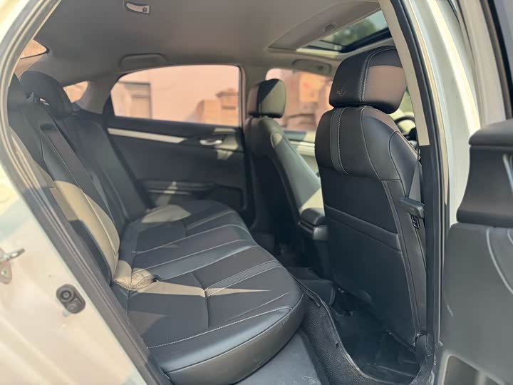 Фото 9 - Honda Civic