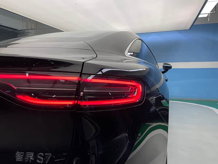 Фото 9 - Luxeed S7