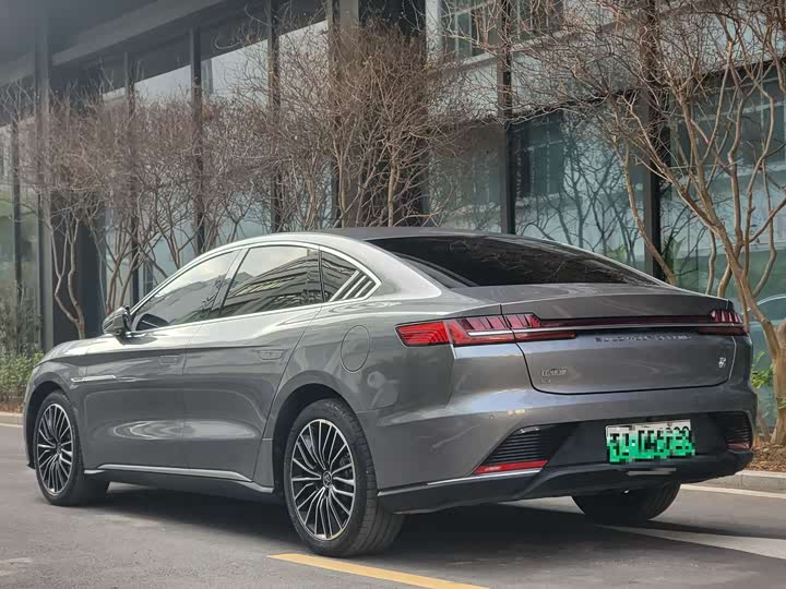 Фото 4 - BYD Han