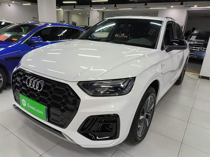 Фото 2 - Audi Q5L