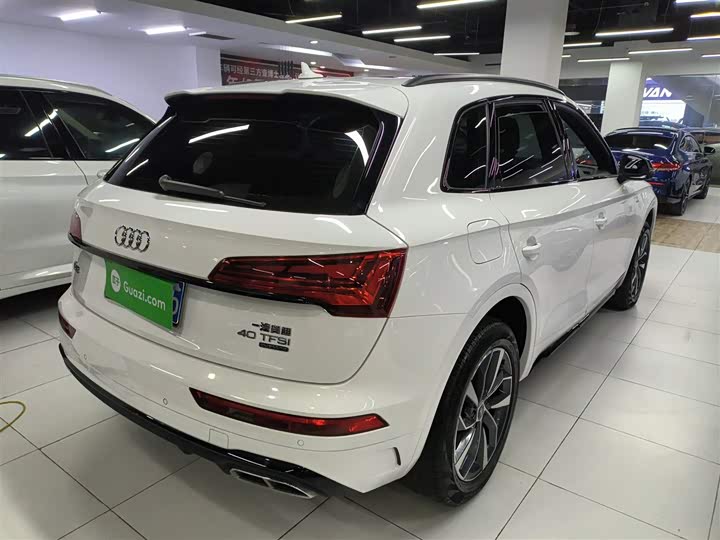 Фото 7 - Audi Q5L