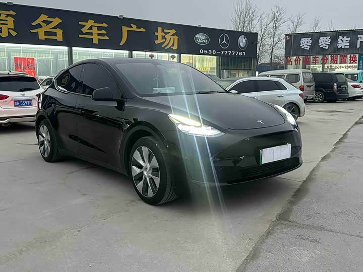 Фото 2 - Tesla Model Y