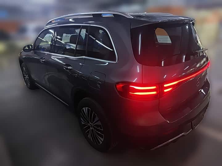 Фото 9 - Mercedes-Benz EQB