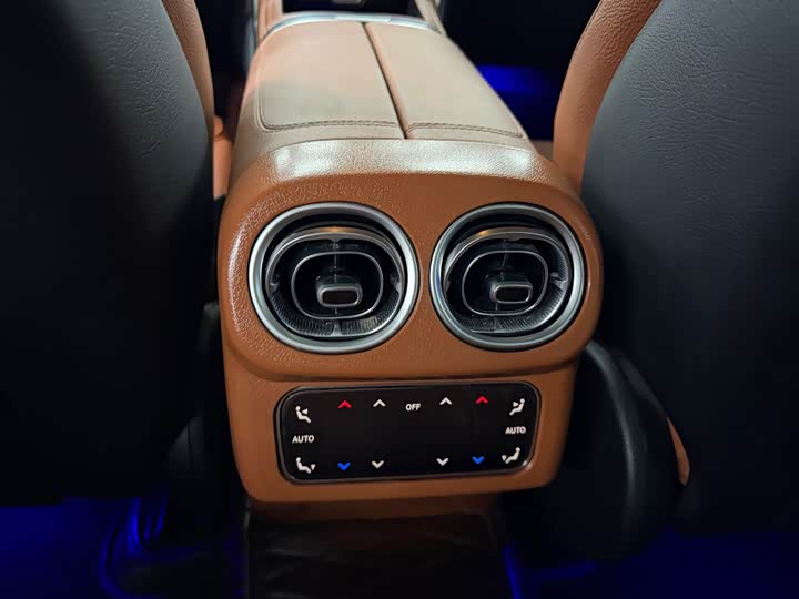 Фото 8 - Mercedes-Benz GLC-Class