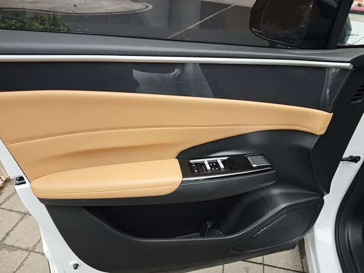 Фото 5 - Geely Galaxy L7