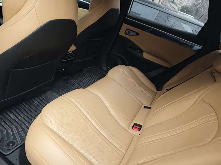 Фото 6 - Geely Galaxy L7