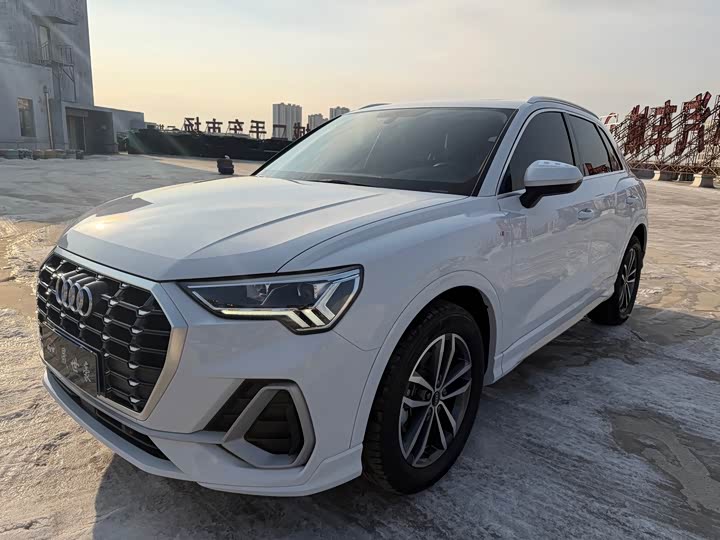 Фото 1 - Audi Q3