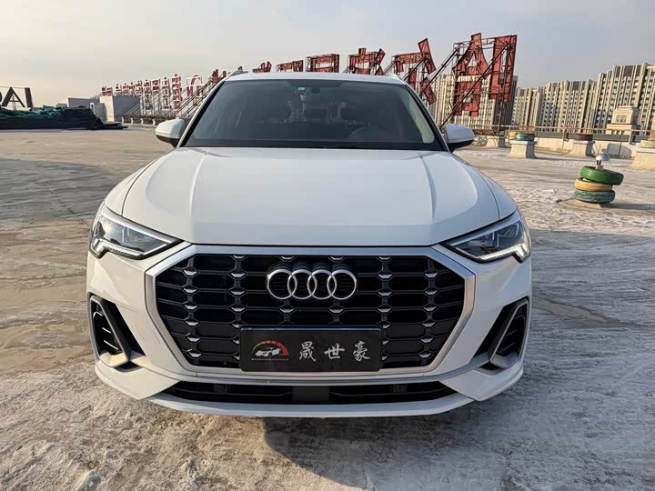 Фото 2 - Audi Q3