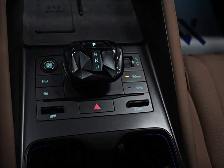 Фото 8 - BYD Song L