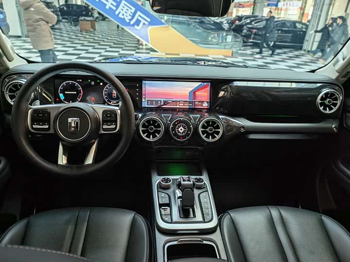 Фото 8 - Tank 300