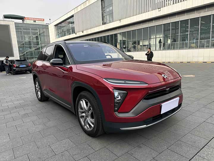 Фото 2 - Nio ES6