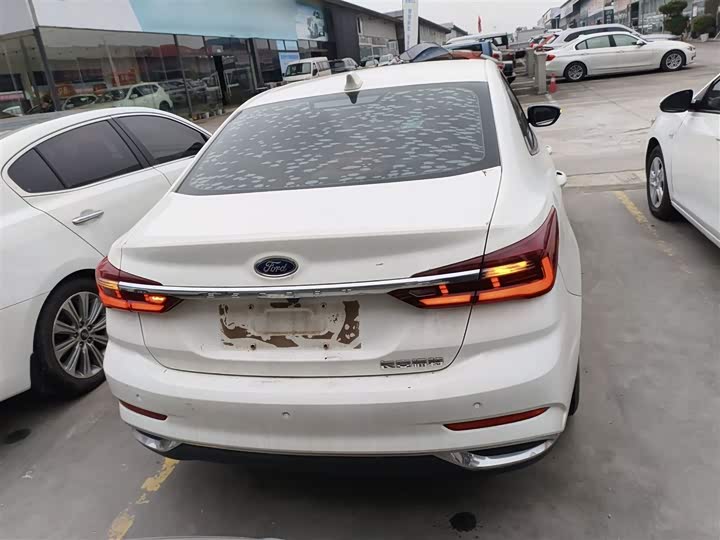 Фото 6 - Ford Escort