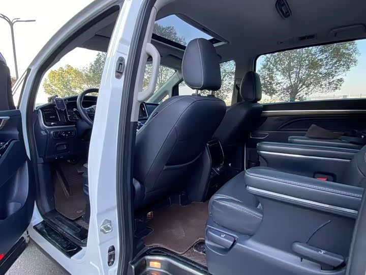 Фото 5 - GAC Trumpchi M8