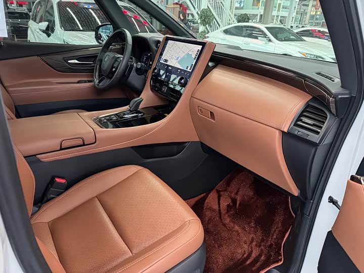 Фото 9 - Toyota Vellfire