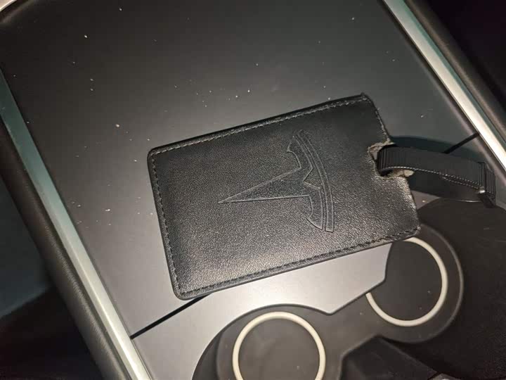 Фото 9 - Tesla Model Y