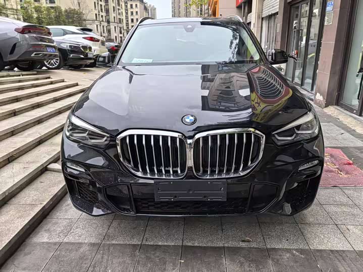 Фото 2 - BMW X5