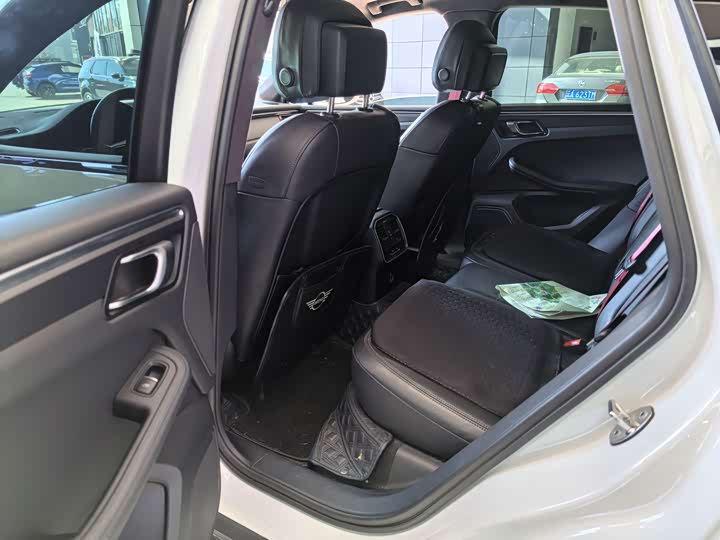 Фото 6 - Porsche Macan