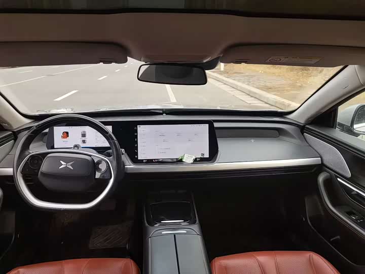 Фото 6 - XPeng P7