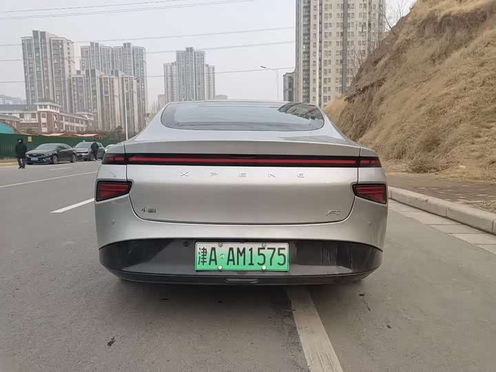 Фото 8 - XPeng P7
