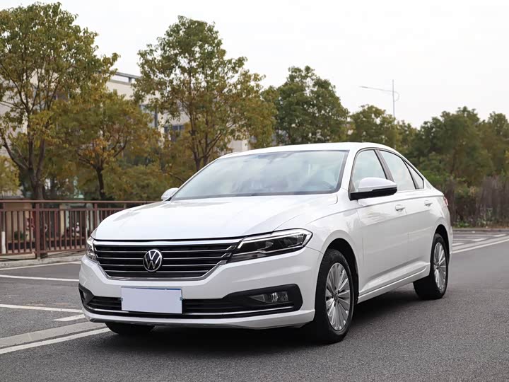 Фото 1 - Volkswagen Lavida