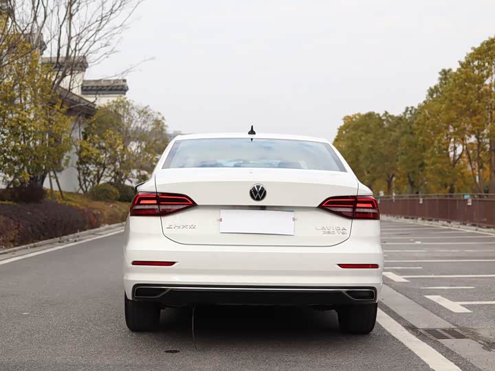 Фото 6 - Volkswagen Lavida