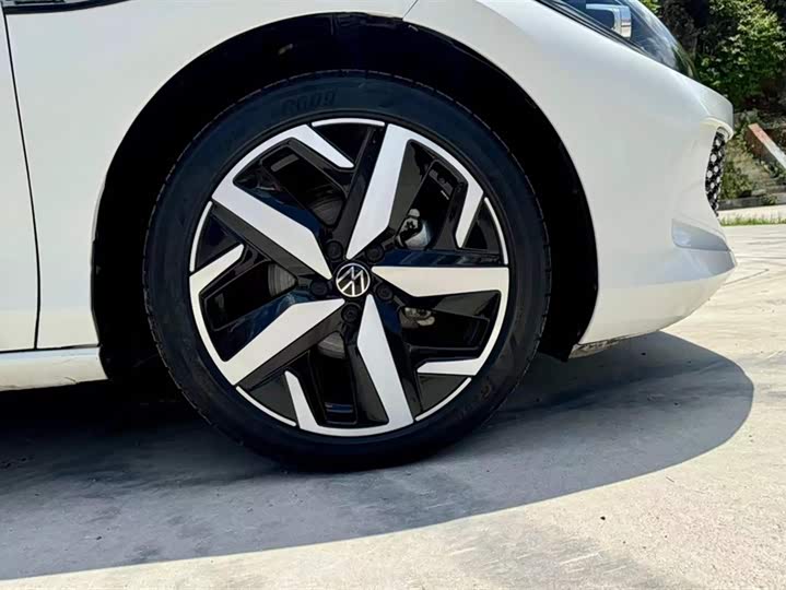 Фото 6 - Volkswagen Lamando L