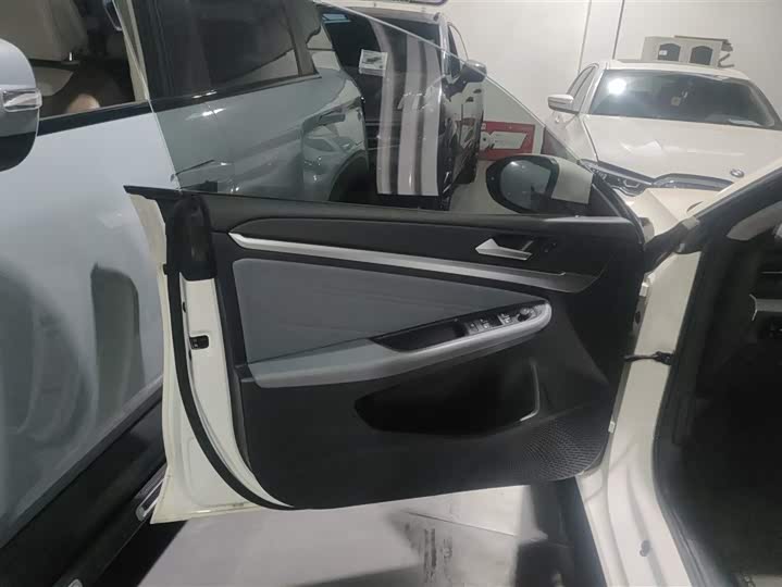 Фото 7 - Volkswagen Lamando L