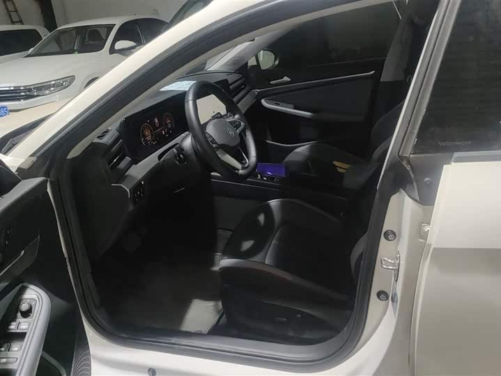 Фото 9 - Volkswagen Lamando L