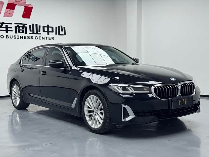 Фото 3 - BMW 5 Series