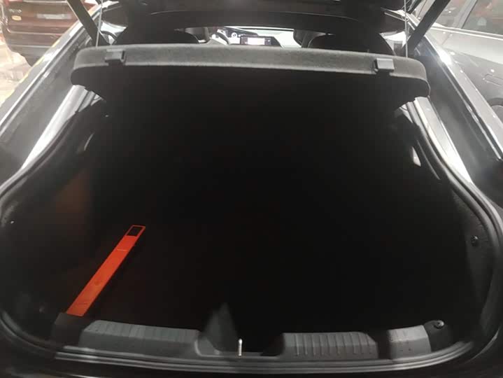 Фото 4 - Changan UNI-V