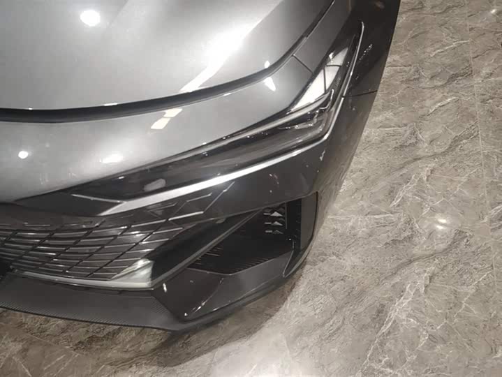 Фото 5 - Changan UNI-V