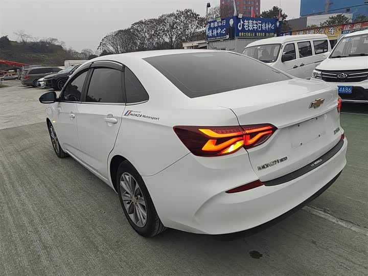 Фото 5 - Chevrolet Monza