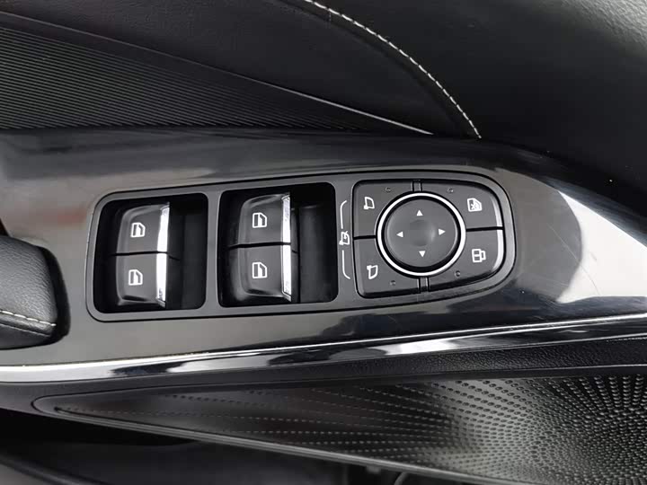 Фото 9 - Haval H6