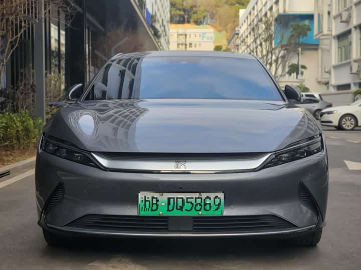 Фото 2 - BYD Han