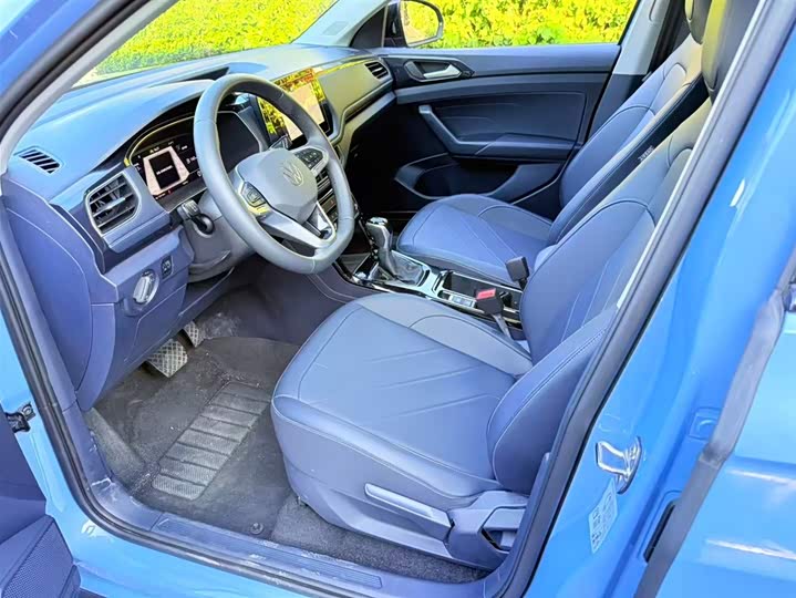 Фото 4 - Volkswagen Tharu