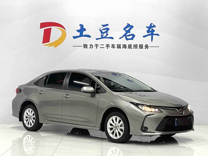 Фото 3 - Toyota Corolla