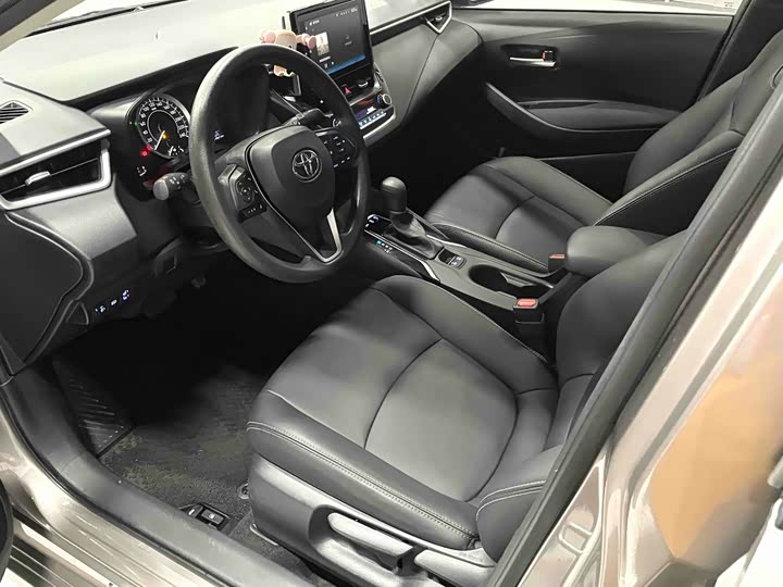 Фото 5 - Toyota Corolla