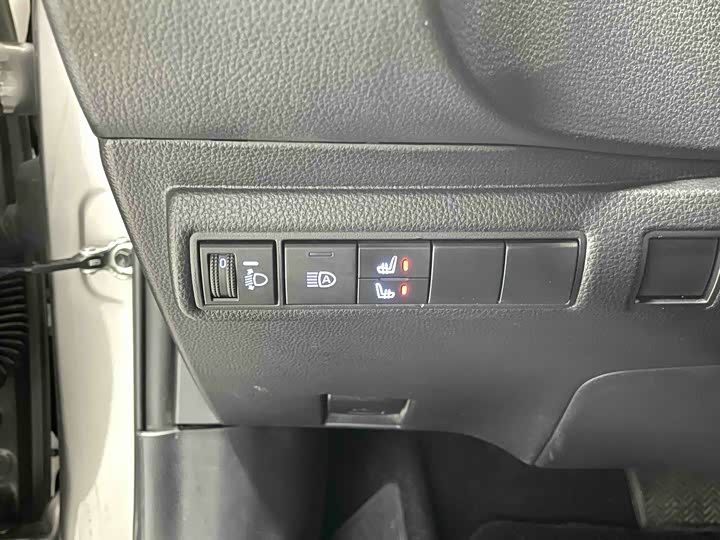 Фото 7 - Toyota Corolla