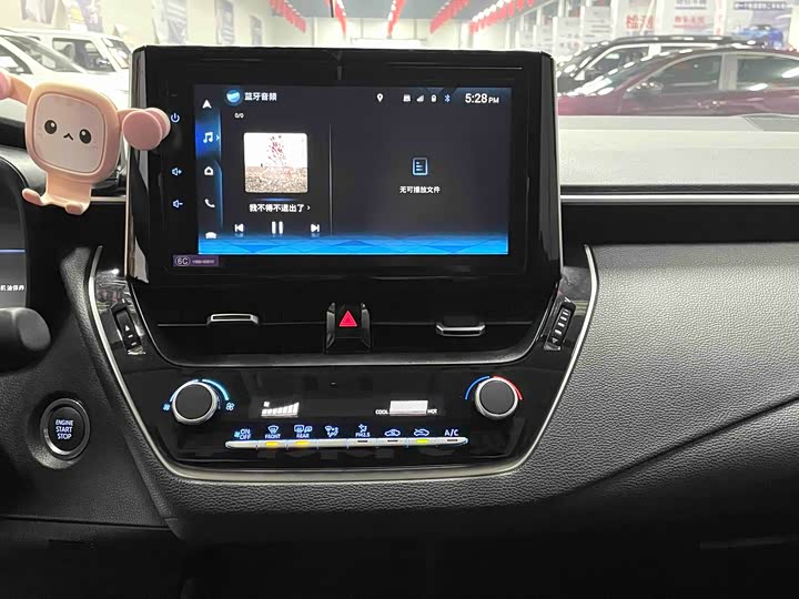 Фото 8 - Toyota Corolla