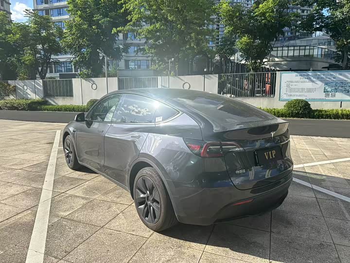 Фото 7 - Tesla Model Y