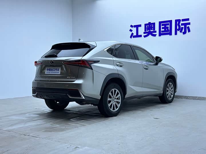 Фото 4 - Lexus NX