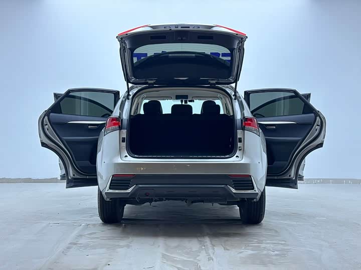 Фото 7 - Lexus NX