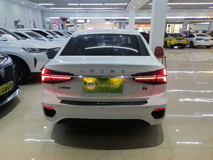 Фото 6 - Roewe i5